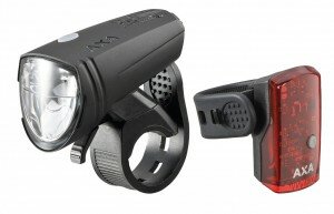 LED-Akkuscheinw. AXA GreenLine 15 Set inkl. Rücklicht 1 LED und USB Kabel