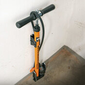 Wandhalter "WHALTER" Rennkompressor