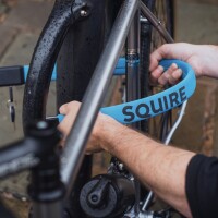 Squire Schloss STRAPLOK 35 - tragbares Gurtschloss mit Schlüsselschließung, 85cm, blau