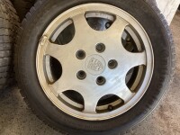 4x Alufelgen mit Winterreifen Porsche 944S