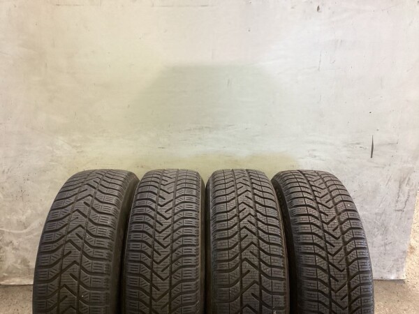 4x Felgen mit Winterreifen 185/65 R15 88T Opel Astra H
