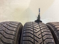 4x Felgen mit Winterreifen 185/65 R15 88T Opel Astra H