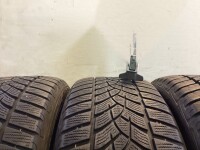 4x Winterreifen 215/55 R17 98V Goodyear Nr.194