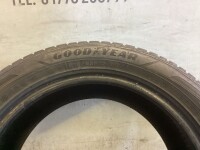 4x Winterreifen 215/55 R17 98V Goodyear Nr.194