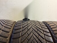 4x Winterreifen 235/45 R18 98V Pirelli Nr.183