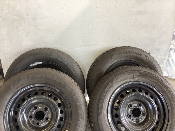 4X Felgen mit Winterreifen 216/65 R16 102H Nissan Qashqai J11