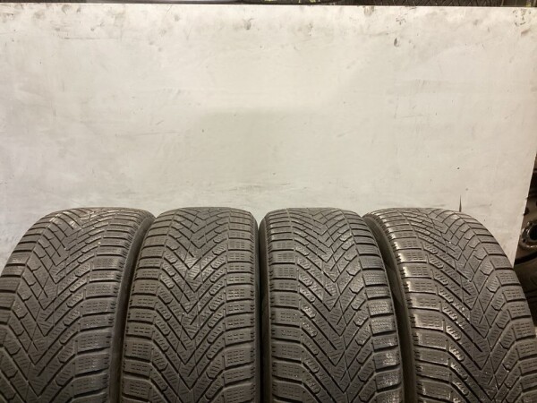 4x Winterreifen 235/55 R19 105V Pirelli Nr.138