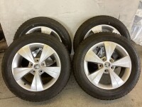 NEU 4X Alufelgen mit Winterreifen 205/60 R16 für...