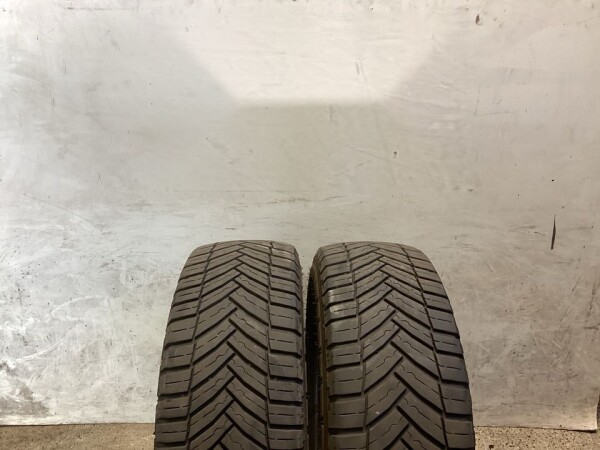2x Winterreifen 215/65 R16C 109/107T Michelin Nr.95