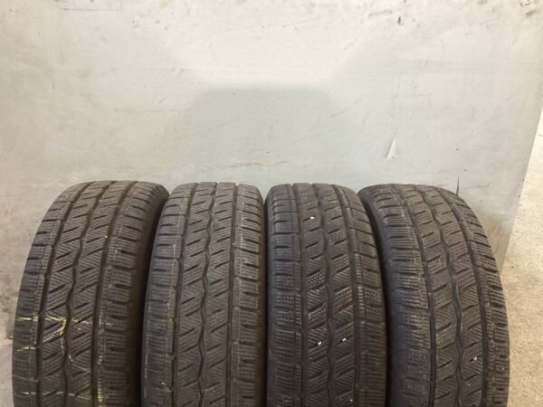 4x Winterreifen 235/65 R16C 121/119R Hankook Nr.2