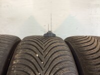 4X Alufelgen mit Winterreifen 225/55 R17 für BMW F39/F48