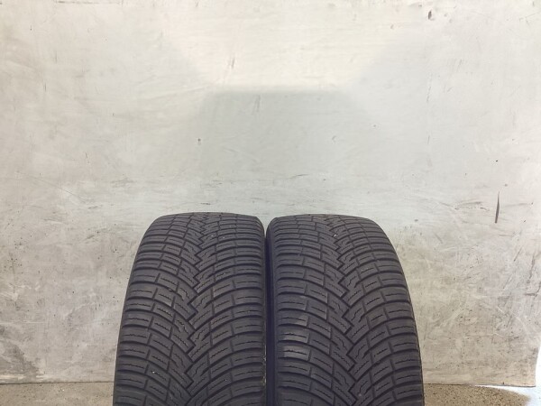 2x AllSeason 225/40 R19 93Y Pirelli Nr.442