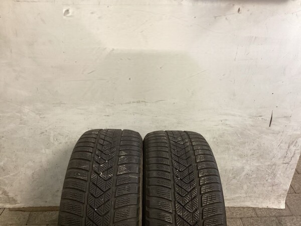 2x Winterreifen 245/45 R18 100V Pirelli Nr.14