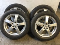 4x Alufelgen mit Winterreifen 205/55 R16 für Fiat 500L