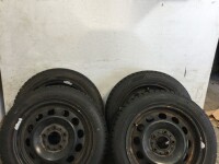 4x Felgen mit Winterreifen 195/55 R16 BMW 1er e81/e82