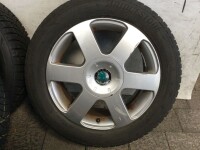 4x Alufelgen mit Winterreifen 205/55 R16 für Skoda Octavia 2